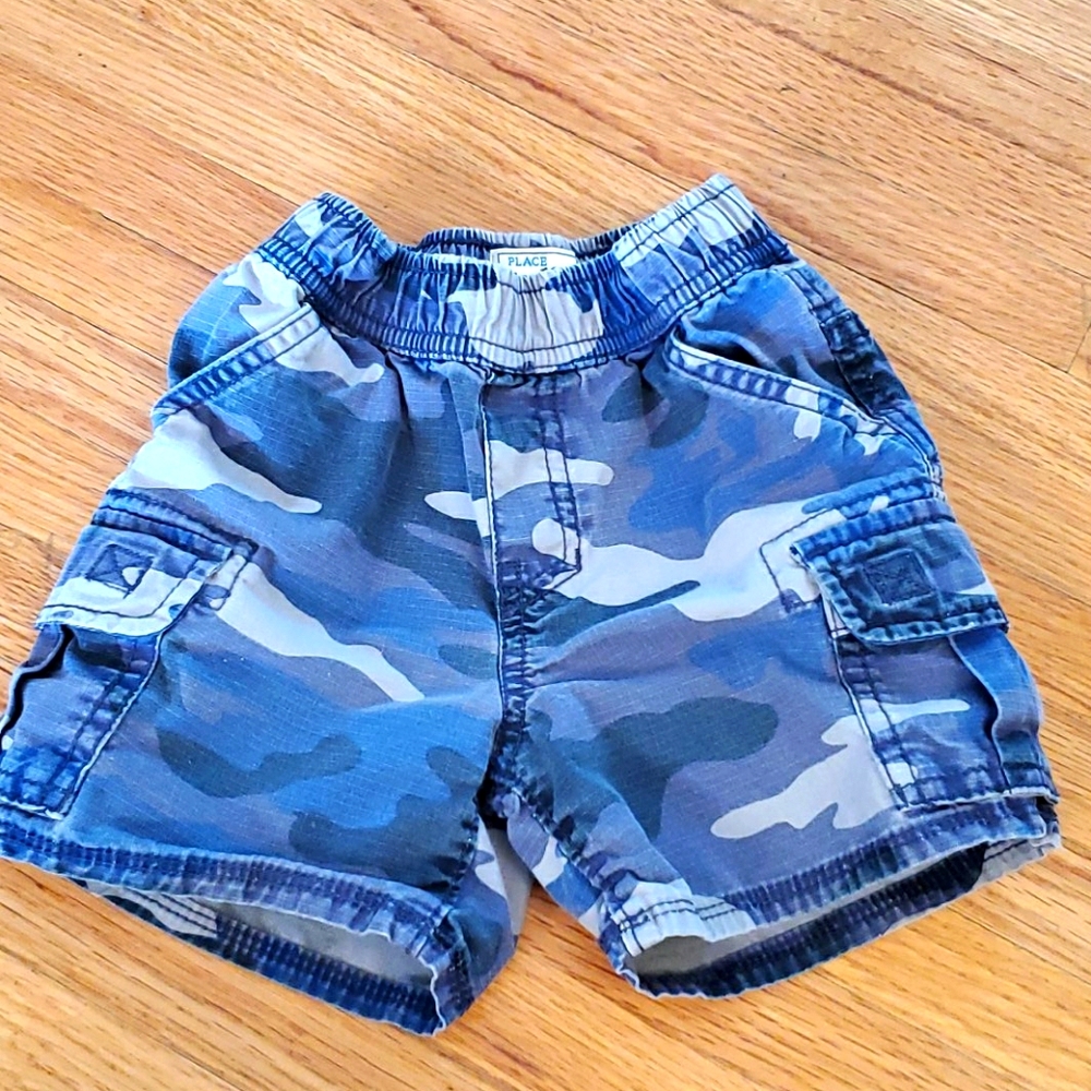 Camo shorts with adjustable waist